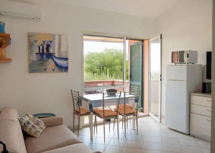 Bouganvilla - Bilocale Vista Mare A Hébergement de vacances Badesi